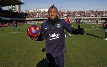 El Mini Estadi lleno hasta la bandera