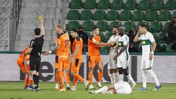 23-10-20
PARTIDO LIGA PRIMERA DIVISION ELCHE - VALENCIA
LATO
TARJETA AMARILLA