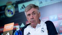 El técnico italiano Carlo Ancelotti ofrece una rueda de prensa tras el entrenamiento que celebró el Real Madrid este sábado en las instalaciones del club en Valdebebas. El Real Madrid se enfrentará al Atlético de Madrid este domingo en su correspondiente partido de la 6ª jornada de LaLiga.