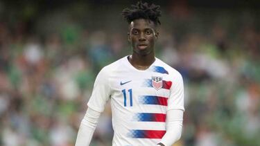 Mbappé, Cavani provide PSG boss Tuchel with striking headache