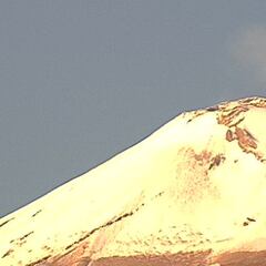 Volcán Popocatépetl amanece cubierto de nieve