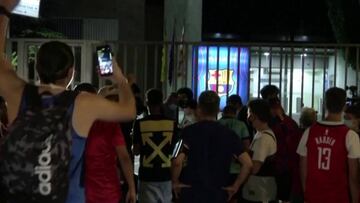 El barcelonismo es un clamor: "Nosotros te queremos, Messi quédate"