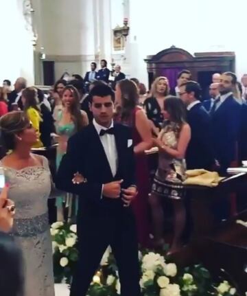 El delantero del Real Madrid Alvaro Morata contrajo matrimonio este s¨¢bado con la italiana Alice Campello en la iglesia del Redentor en la isla de La Giudecca, en Venecia, a la boda asistieron compa?eros suyos del equipo blanco como Isco Alarc¨®n o Nacho Fern¨¢ndez.