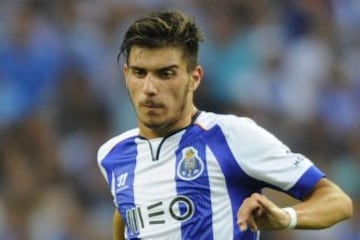 El joven valor del Porto está siendo sondeado por los grandes equipos de la Premier League. Arsenal, Liverpool y Chelsea consultaron por su pase.