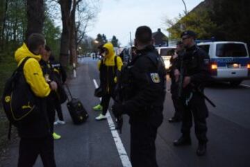 Los jugadores del Dortmund después del incidente.