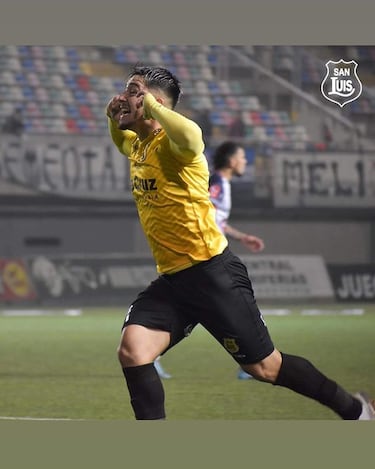 Cumplió el sueño de jugar con su ídolo Suazo y son una dupla letal: “No lo había imaginado”