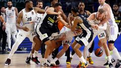 MADRID, 27/04/2023.- Los jugadores del Partizán se pegan con los jugadores del Real Madrid, durante el segundo partido de los cuartos de final de la EuroLiga que Real Madrid y Partizán Belgrado disputan este jueves en el Wizink Center, en Madrid. EFE/Juan Carlos Hidalgo
