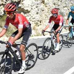 Nairo abandona con problemas en la rodilla por el atropello