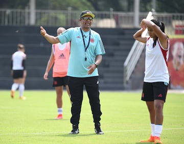 La Selección Colombia Femenina Sub-17 entrenó este lunes pensando en el debut del Mundial ante España este miércoles 12 de octubre.