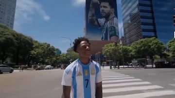 IShowSpeed’s jaw-dropping reaction to massive Messi mural in Argentina