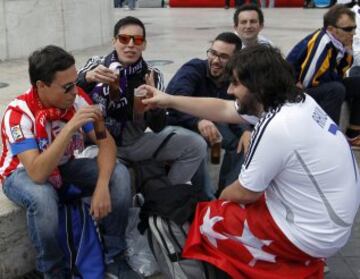 Seguidores en las Calles de Lisboa previo al partido de la Final de Champions league entre el Real Madrid y el Atlético de Madrid 
