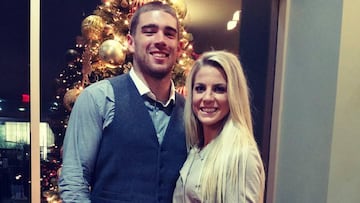 La futbolista de la selección de las Barras y las Estrellas, tuvo el honor de entrevistar a su esposo y ala cerrada de las Águilas de Philadelphia, Zach Ertz.
