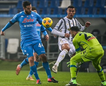 Juventus se coronó campeón de la Supercopa de Italia luego de vencer 2-0 a Napoli. Juan Cuadrado y David Ospina fueron titulares.