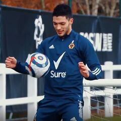 ¡Enhorabuena! Raúl Jiménez sigue su recuperación y ya trabajó con balón