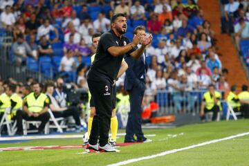 Gattuso urges his players on.