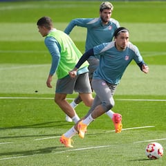 Susto para el Cholo: Giménez se retiró con molestias musculares