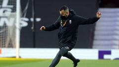 14/04/21 Entrenamiento del Granada CF PREVIA EUROPA LEAGUE
  Diego Martinez