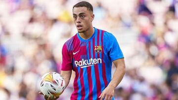 Xavi da luz verde a la salida de Sergiño Dest del Barça