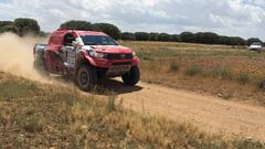 Xevi Pons con el Toyota en la Baja Arag&oacute;n.