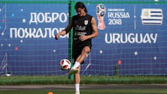 Tabárez refuses to be drawn on Cavani ahead of France clash