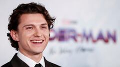 FILE PHOTO: Cast member Tom Holland attends the premiere for the film Spider-Man: No Way Home in Los Angeles, California, December 13, 2021. REUTERS/Mario Anzuoni/File Photo