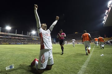 Así se vivió el color y el partido entre Dorados y Lobos BUAP