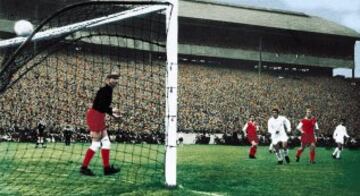 18/05/1960 Final de la Copa de Europa entre el Real Madrid y el Eintracht. Gol de Puskas