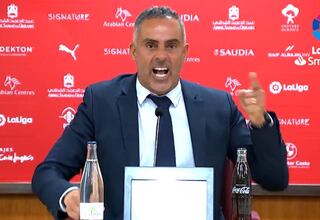 El enfado total de un DT en España contra el arbitraje: "¡Qué le están haciendo al fútbol!"