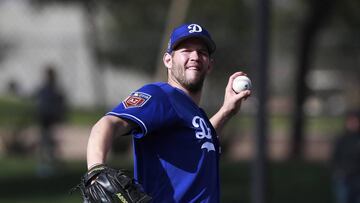 El manejador de los Dodgers, Dave Roberts, informó que, por precaución, el personal de entrenamiento sugirió no mandar a Kershaw hoy; saldrá Dustin May.
