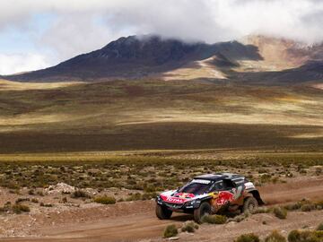 UNSPECIFIED, UNSPECIFIED - JANUARY 11:  Carlos Sainz of Spain and Peugeot Total drives with co-driver Lucas Cruz of Spain in the 3008 DKR Peugeot car in the Classe : T1.4 2 Roues Motrices, Diesel during stage six of the 2018 Dakar Rally between Arequipa, Peru and La Paz, Bolivia on January 11, 2018 at an unspecified location.  (Photo by Dan Istitene/Getty Images)