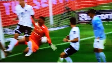 ¿Gol olímpico o autogol en el empate de Colo Colo?