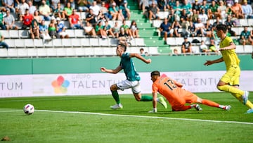 Sabin Merino, en una jugada ante el Villarreal B.