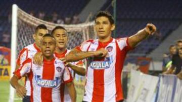 Roberto Ovelar llegó de Junior procedente del Juan Aurich, de Perú.