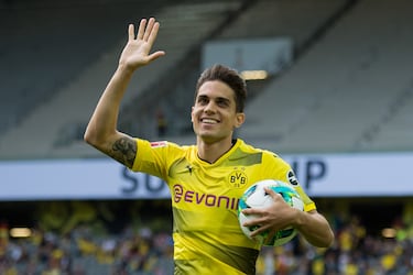 Llegó al equipo alemán en 2016 y dos temporadas después, en 2018, salió del club. Disputó un total de 51 partidos en los que marcó 5 goles. Consiguió una Copa de Alemania. 
