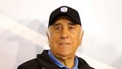 El hijo menor de Nelson Acosta actualiza el estado de salud del extécnico de la selección chilena