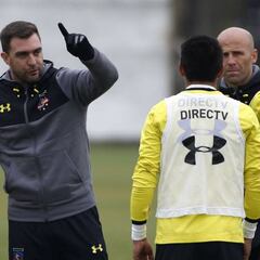 Guede espera por su ayudante para el duelo con Iquique