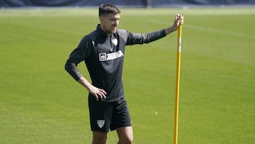 Scepovic durante un entrenamiento del Málaga.