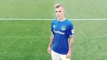 Así anunció el Everton la llegada de Digne por 20 millones