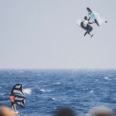 Castenskiold, campeón del mundo de Wingfoil Surf-Freestyle con 14 años