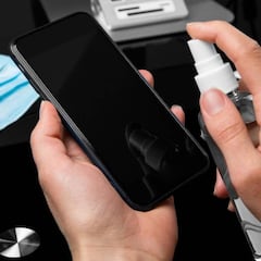 Un estudio muestra cuánto puede sobrevivir el coronavirus en billetes y pantallas de móviles