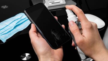 Un estudio muestra cuánto puede sobrevivir el coronavirus en billetes y pantallas de móviles