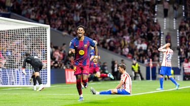 Marcus Rashford celebra el gol del 1-1 en el minuto 41. Rashford empató con la zurda tras una gran pared con Olmo, culminando una acción rápida del Barcelona 