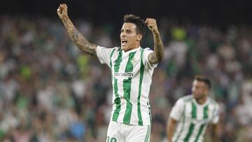 Cristian Tello, tras marcar un gol. 