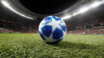 Soccer Football - Champions League - Real Madrid Training - Moscow, Russia - October 1, 2018   General view of a ball during training   REUTERS/Sergei Karpukhin