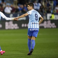 Los goles de Sadiku y Adrián le han dado 18 puntos al Málaga