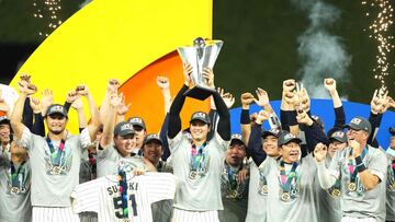 MIAMI, FLORIDA - MARCH 21: Team Japan celebrates after defeating Team USA in the World Baseball Classic Championship at loanDepot park on March 21, 2023 in Miami, Florida.   Eric Espada/Getty Images/AFP (Photo by Eric Espada / GETTY IMAGES NORTH AMERICA / Getty Images via AFP)