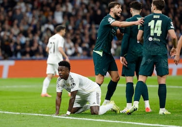 Vinicius después de rematar el córner que saca Arda Güler.