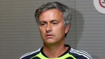 Mourinho descarta los fichajes de Adebayor y Drogba