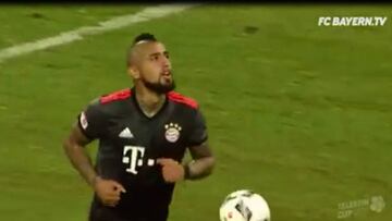 El impecable penal de Vidal en definición ante Düsseldorf