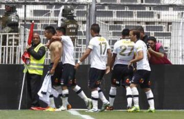 Comenzado el segundo tiempo, Juan Delgado, tras jugada de Emiliano Vecchio, marca su primer gol en un superclásico, y el 2 a 1 para los albos.